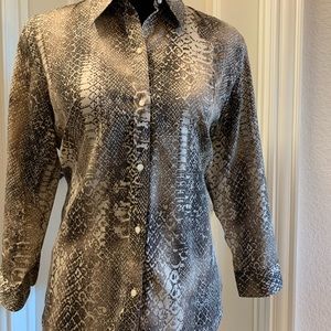 Ralph Lauren animal print blouse. Light weight material. Three quarter sleeves.